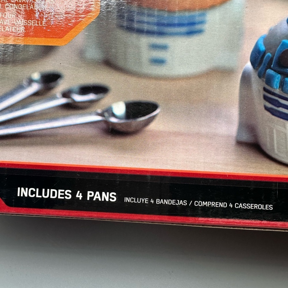 Star Wars R2-D2 cupcake pans - Picture 5 of 7